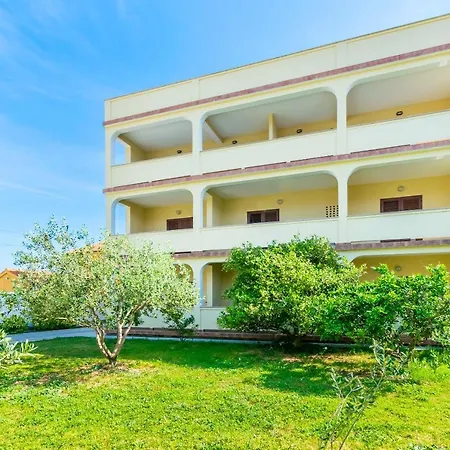 Ivan I Marija Lejlighed