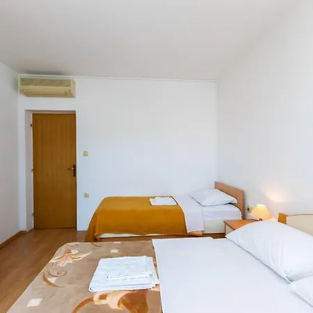 Ivan I Marija Lejlighed *